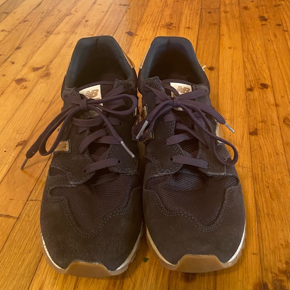 New Balance 520s - Picture 3 of 5